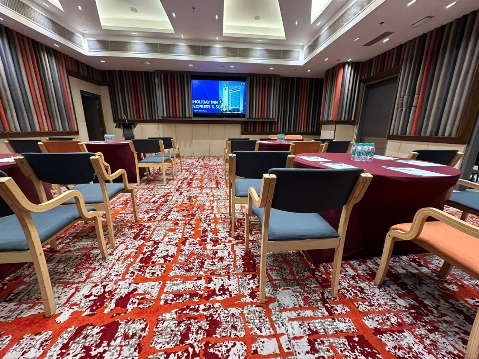 Holiday Inn Express & Suites Jaipur Gopalpura Exterior foto
