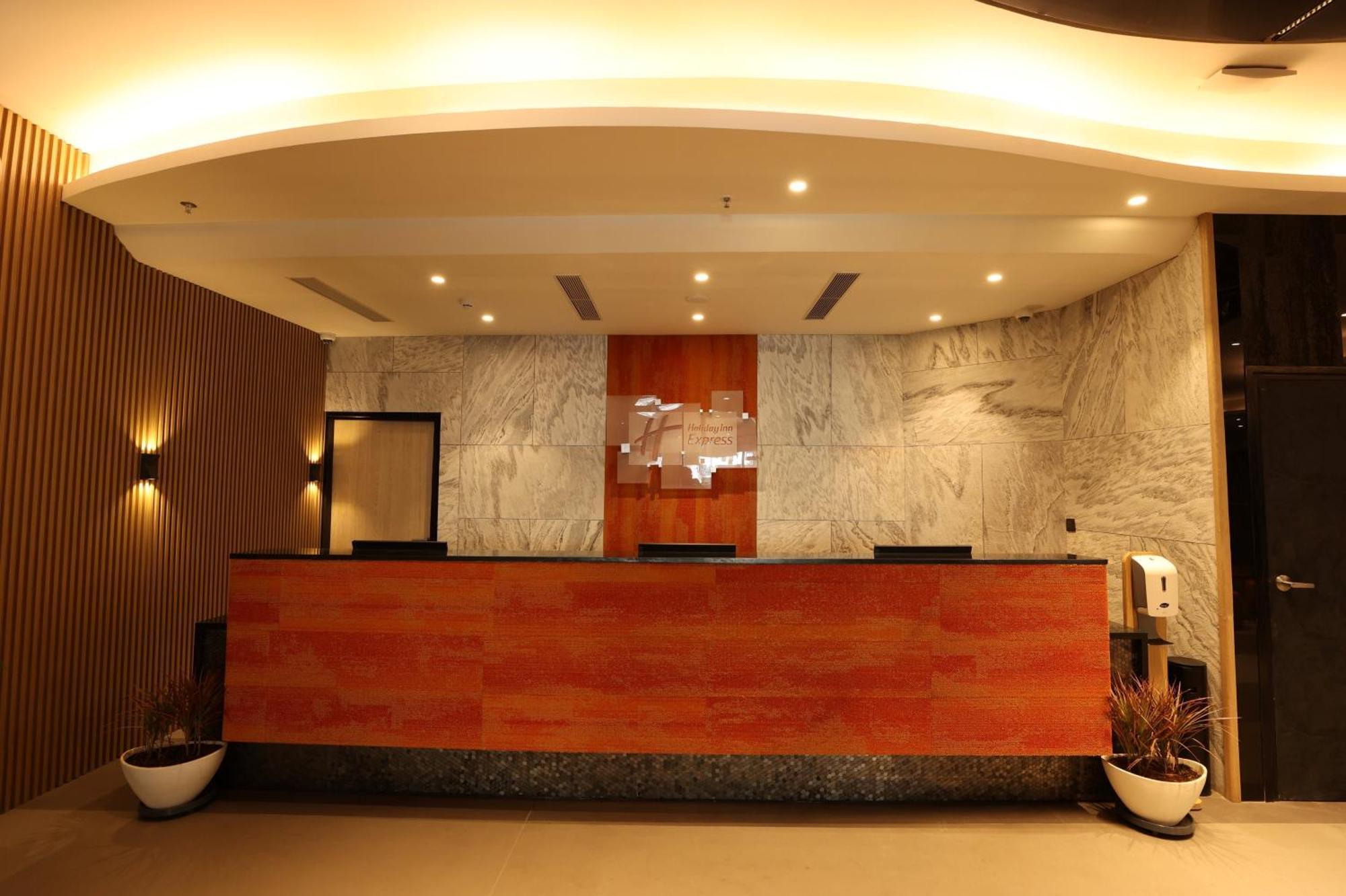 Holiday Inn Express & Suites Jaipur Gopalpura Exterior foto